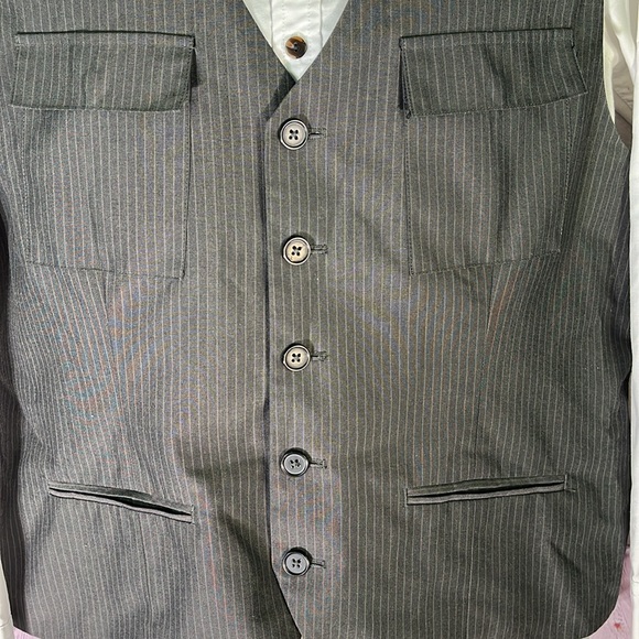 Kenneth Cole New York Men's Striped Dark Gray Vest. Size: XL - Picture 3 of 12
